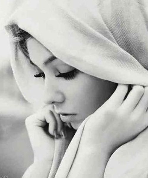  عکس نقاشی دختر فانتزی سیاه قلم