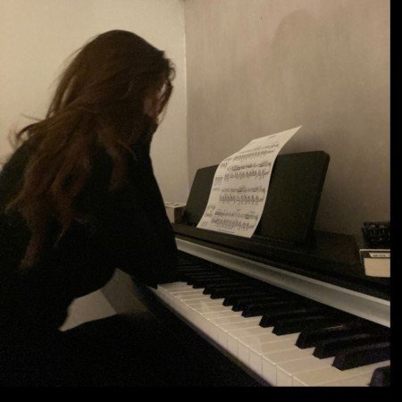 عکس پیانو زدن برای پروفایل