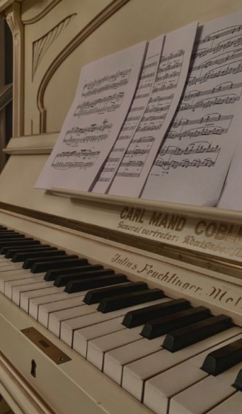  عکس پیانو زدن برای پروفایل