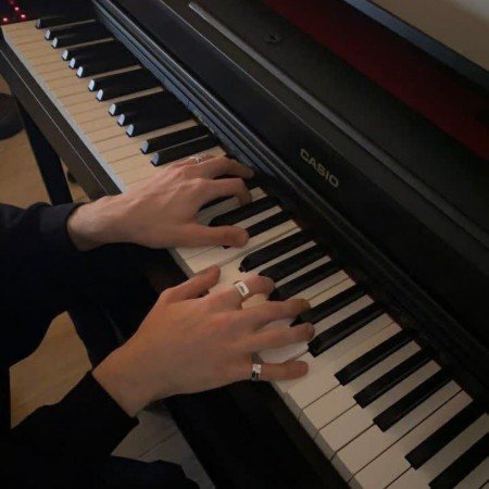  عکس پیانو زدن برای پروفایل