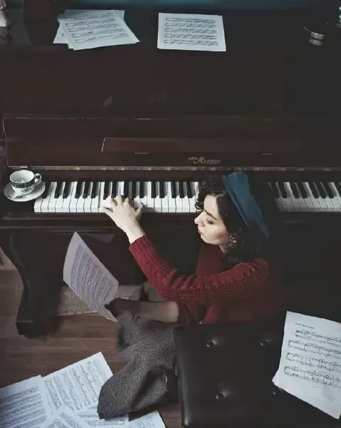  عکس پیانو دخترانه