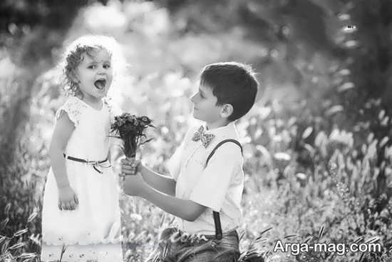  ژست عکس خواهر برادری کودکانه