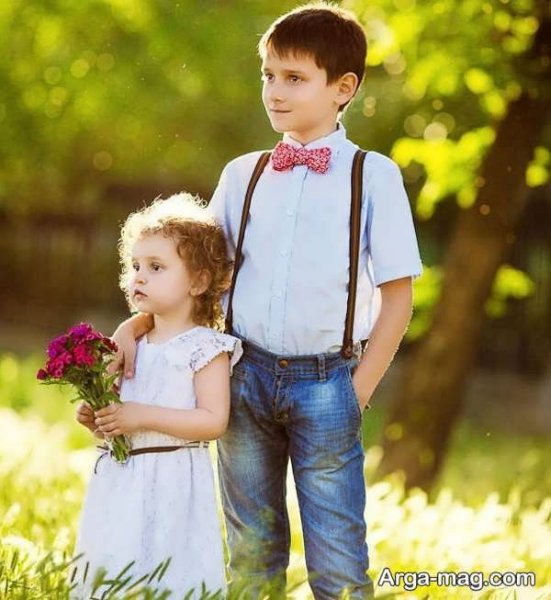  ژست عکس خواهر برادری کودکانه