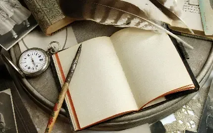  عکس نویسنده برای پروفایل