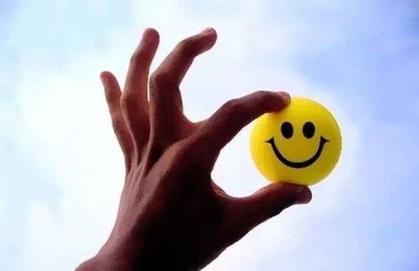  عکس روز جهانی شادی برای استوری