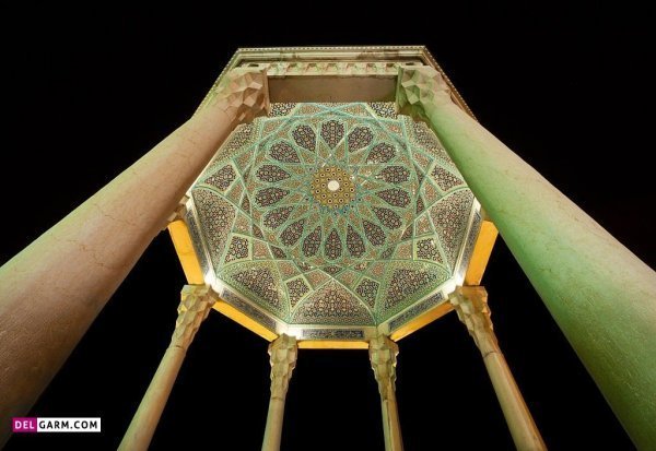 عکس آرامگاه حافظ شیرازی