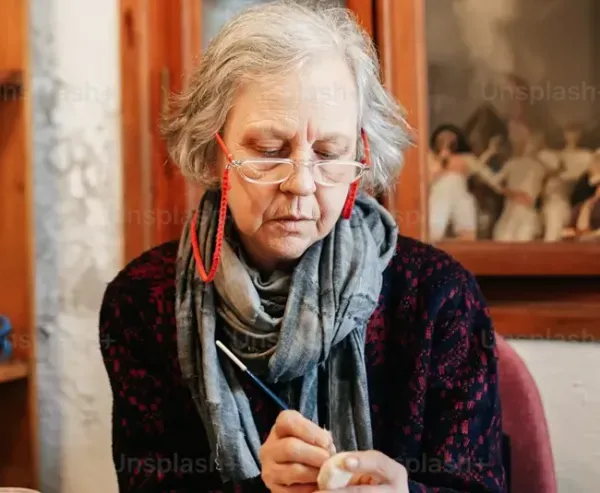  عکس زن پیر زیبا