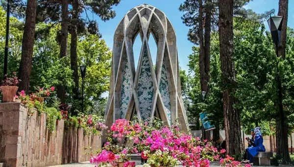  عکس آرامگاه خیام نیشابوری