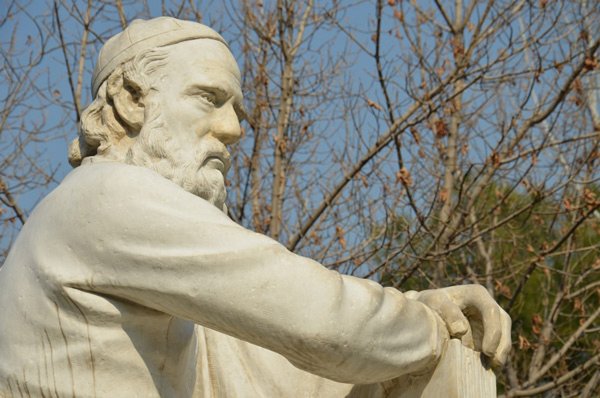 عکس مجسمه خیام