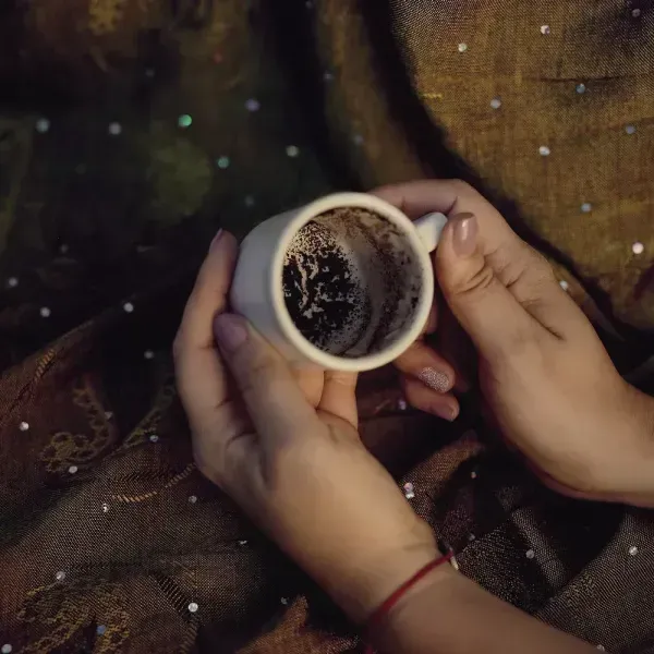 عکس قهوه خوردن دخترونه