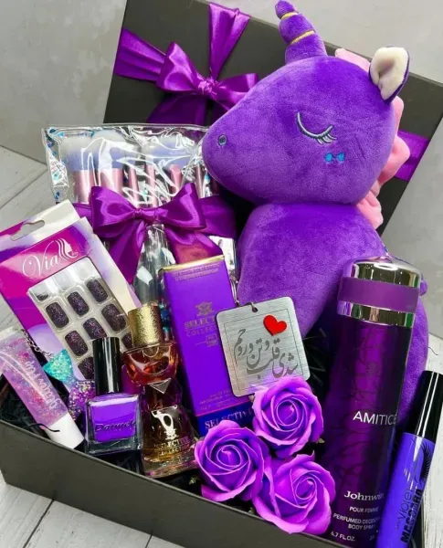  باکس روز دختر کرومی