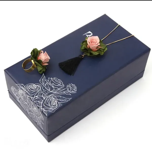  باکس روز دختر کرومی