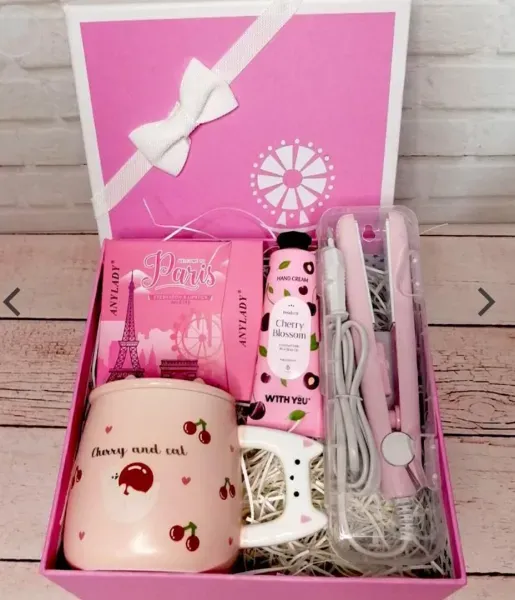  باکس روز دختر کرومی