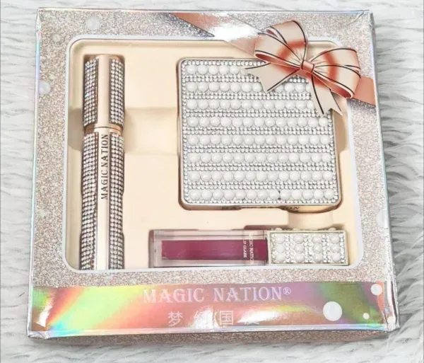  باکس روز دختر کرومی