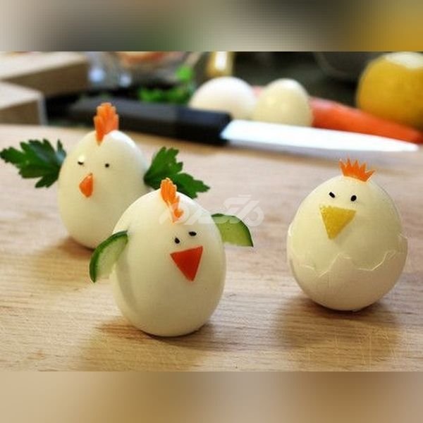 تزیین تخمه مرغ آب پز ساده برای مدرسه