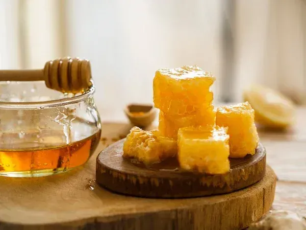  عکس کندوی عسل طبیعی