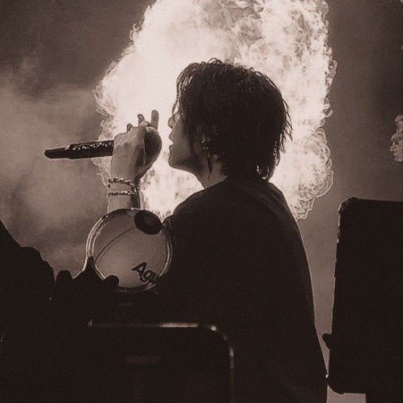  عکس های شوگا در گروه بی تی اس