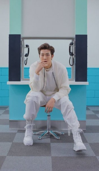 عکس های خفن نامجون از گروه بی تی اس (BTS)