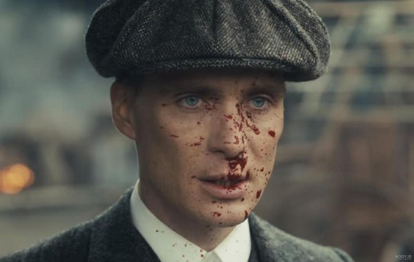  عکس تام هاردی با سیگار