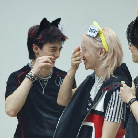 عکس کیپاپ شکارچیان شیطان