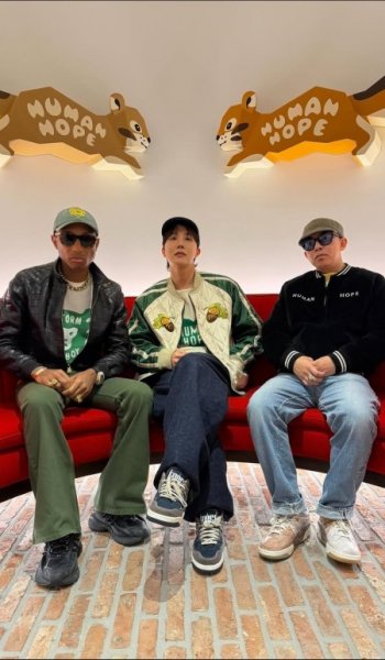  عکس های جی هوپ خواننده گروه بی تی اس (BTS)