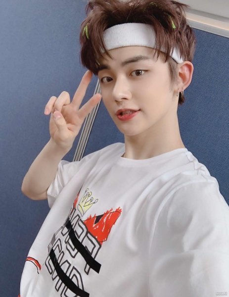  عکس یونجون برای پروفایل