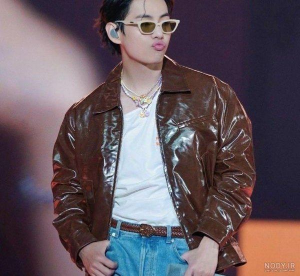  عکس یونجون با عینک