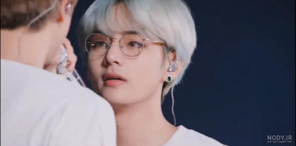  عکس یونجون با عینک