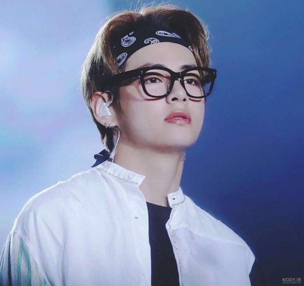  عکس یونجون با عینک