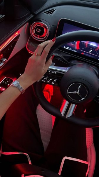  عکس دختر لاکچری برای پروفایل 2026