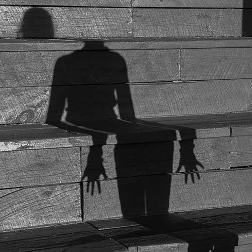  عکس پروفایل سیاه و سفید غمگین