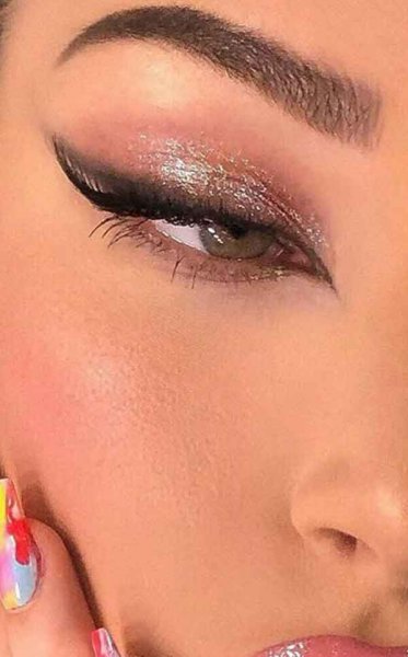  عکس انواع خط چشم دخترانه ترند