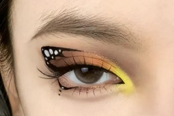  عکس مدل سایه چشم دخترانه فانتزی