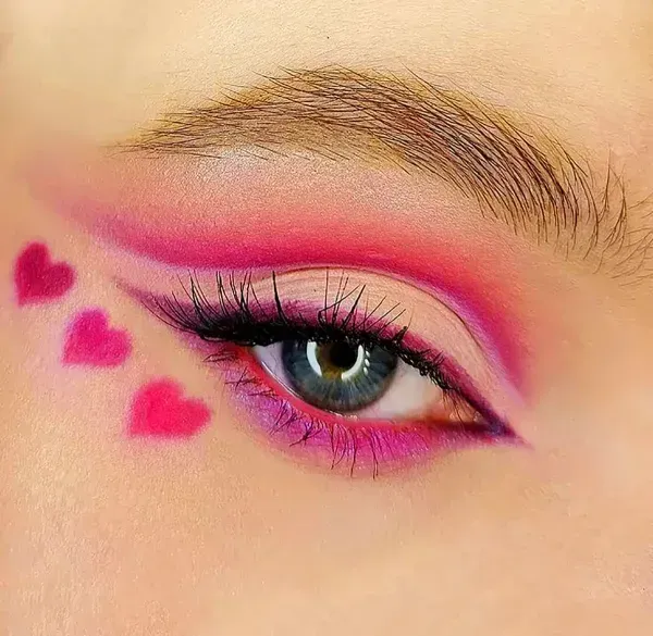  عکس مدل سایه چشم دخترانه فانتزی