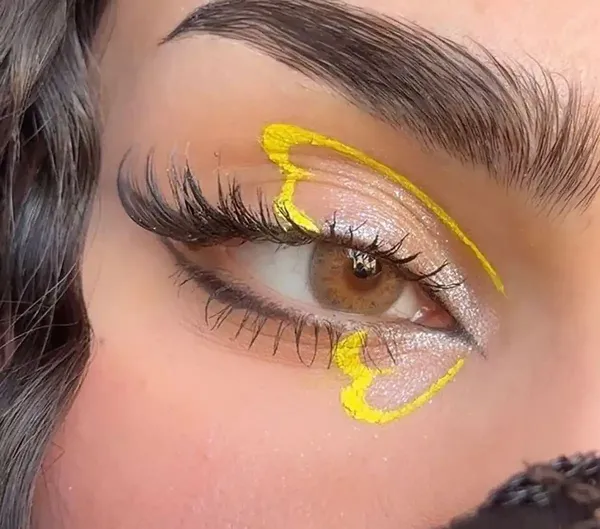  عکس مدل سایه چشم دخترانه فانتزی