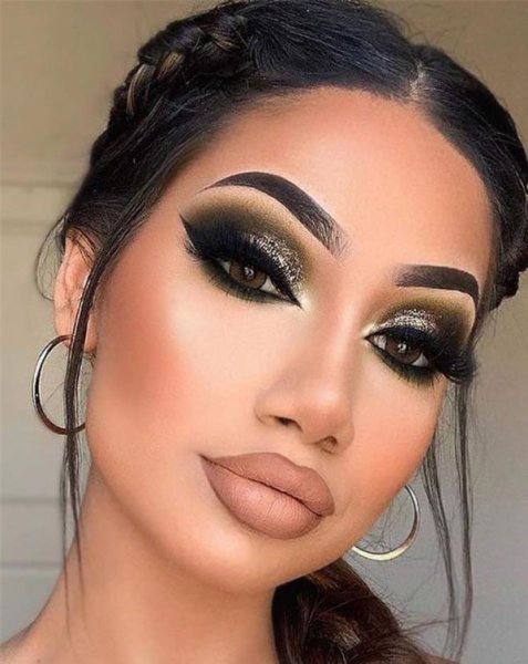 آرایش چشم خلیجی و عربی