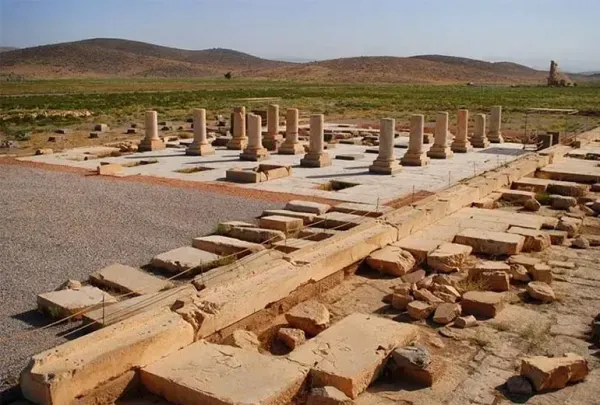  عکس مقبره کوروش کبیر با کیفیت بالا