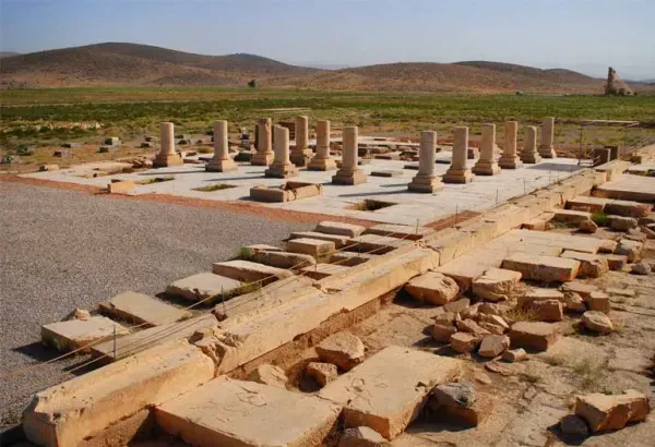  عکس مقبره کوروش کبیر با کیفیت بالا