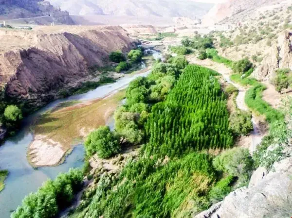  عکس مقبره کوروش کبیر با کیفیت بالا