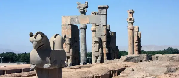  عکس مقبره کوروش کبیر با کیفیت بالا