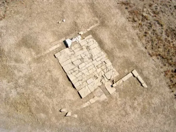  عکس مقبره کوروش کبیر با کیفیت بالا