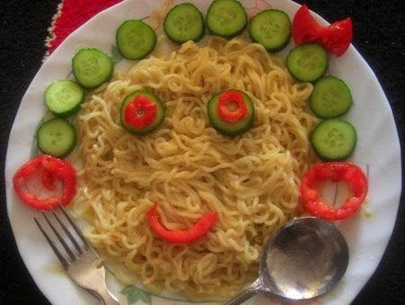 تزیین ماکارونی کودکانه