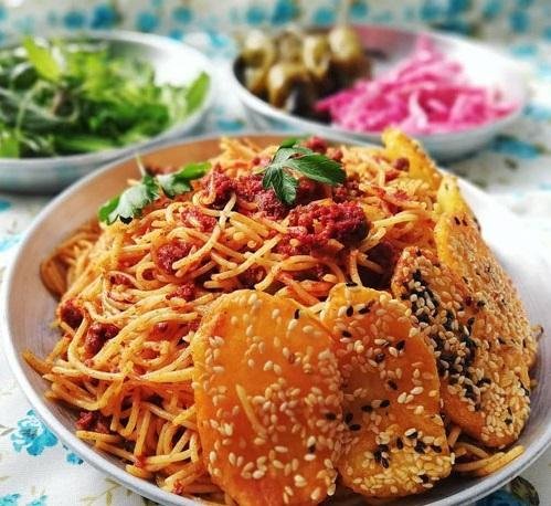 تزیین ماکارونی کودکانه