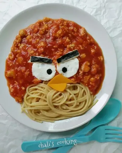 تزیین ماکارونی برای مدرسه دخترانه