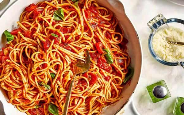  تزیین ماکارونی با سس