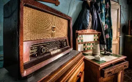  دانلود عکس رادیو قدیمی با کیفیت بالا