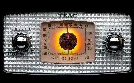  عکس رادیو قدیمی چوبی