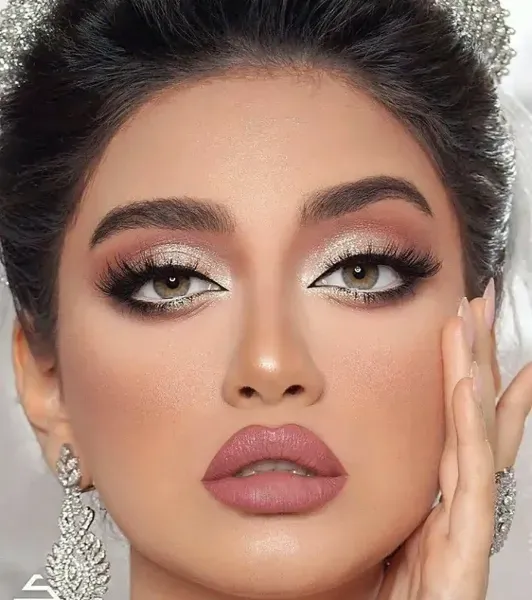  عکس زیباترین مدل آرایش صورت لایت