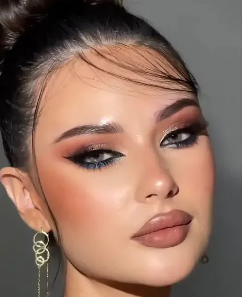  آرایش لایت اروپایی دخترانه جدید