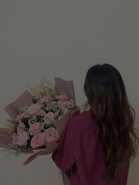  عکس دختر با گل برای پروفایل